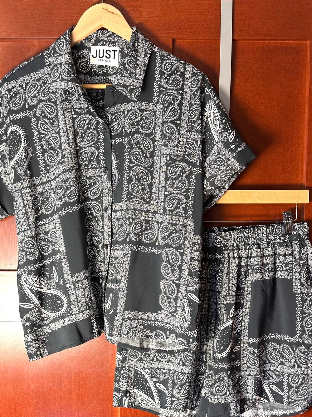 Just Female Black Paisley Bandana Short Sleeve Maid Shirt Shorts Set Sz 40/US 8